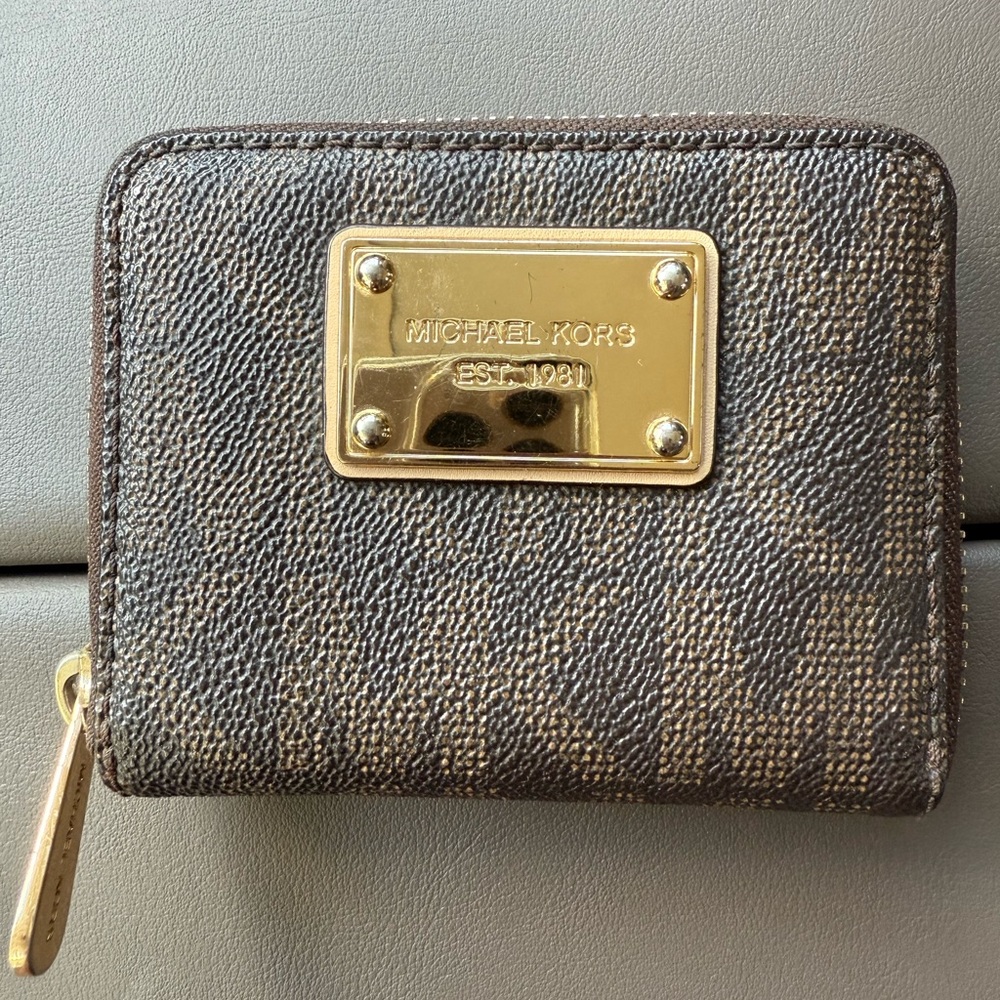 Michael Kors Textured Brown Wallet with Gold Plate